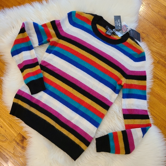 Cashmere Sweater - Picture 1 of 2